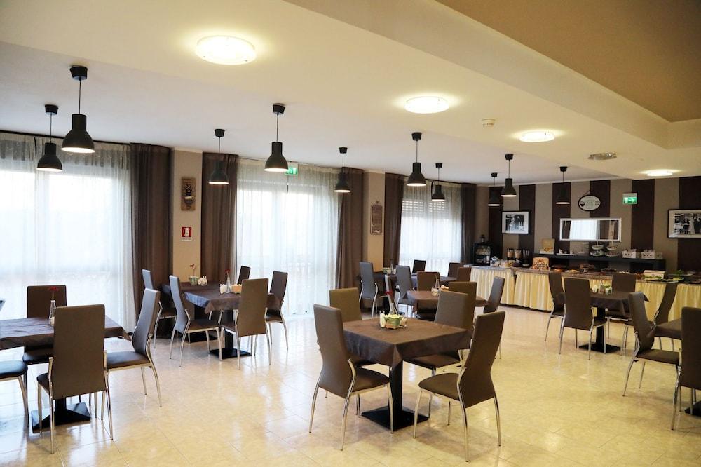 Hotel فيدينسا المظهر الخارجي الصورة